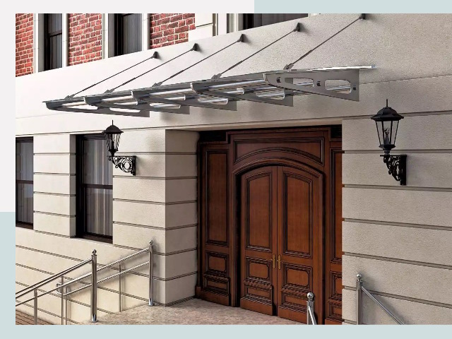 Металлические козырьки от 618 руб. в Березниках